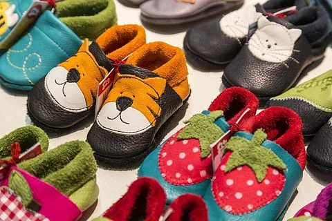 Kinderschuhe, verschiedene Modelle.