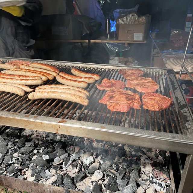 Grill, Würste, Fleisch.